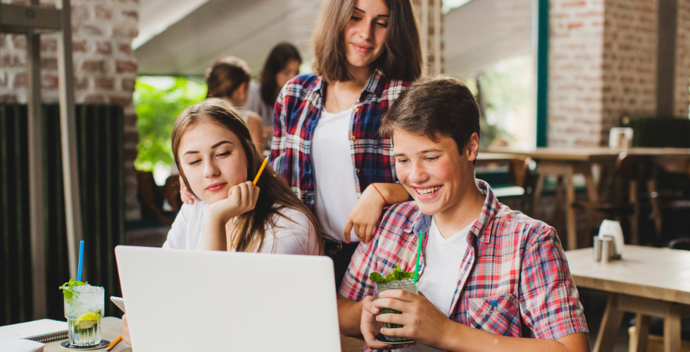 Поколение Z: как цифровая эра формирует новые рабочие привычки