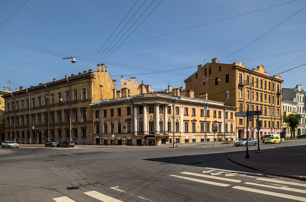 В Петербурге выставят на торги историческое здание в центре Петербурга